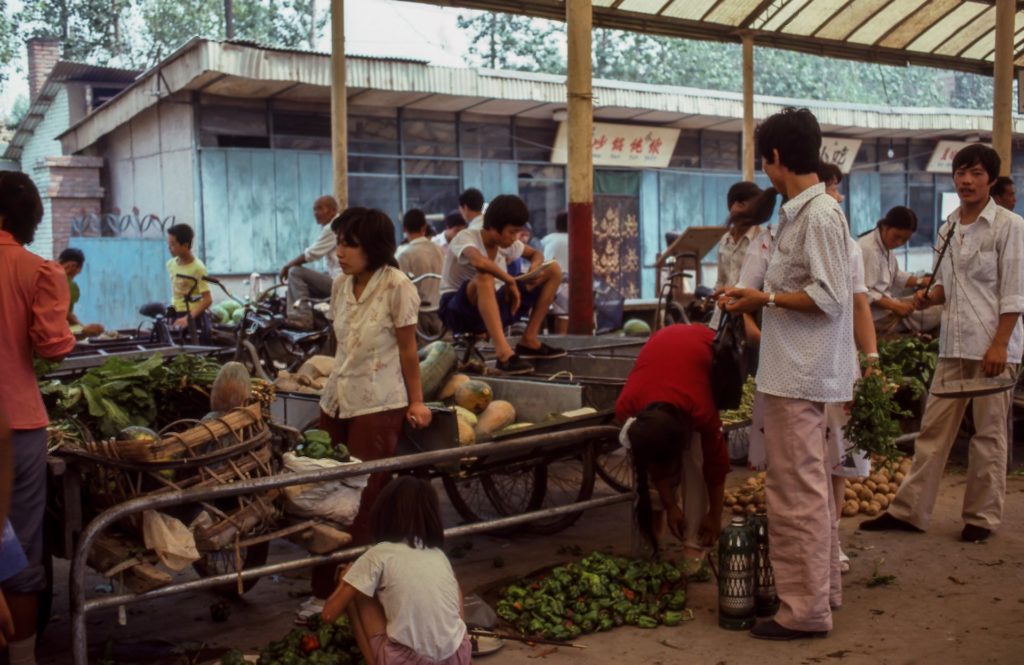 A poor food market in Asian